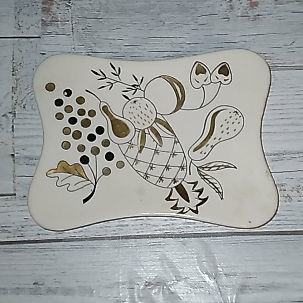 Vintage gold trim Lefton ash tray